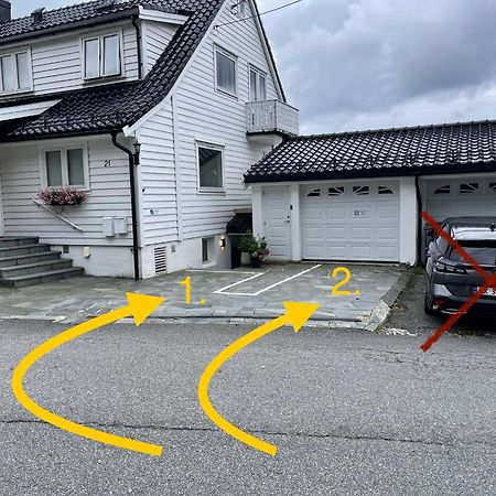 Feels Like Home -Free Parking -Attractive Location Берген Екстериор снимка