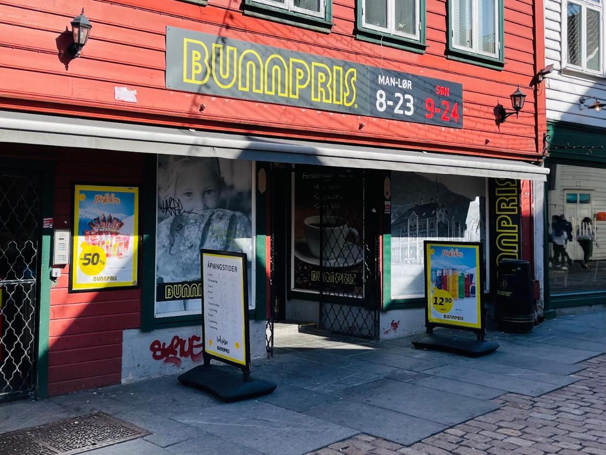 Feels Like Home -Free Parking -Attractive Location Берген Екстериор снимка